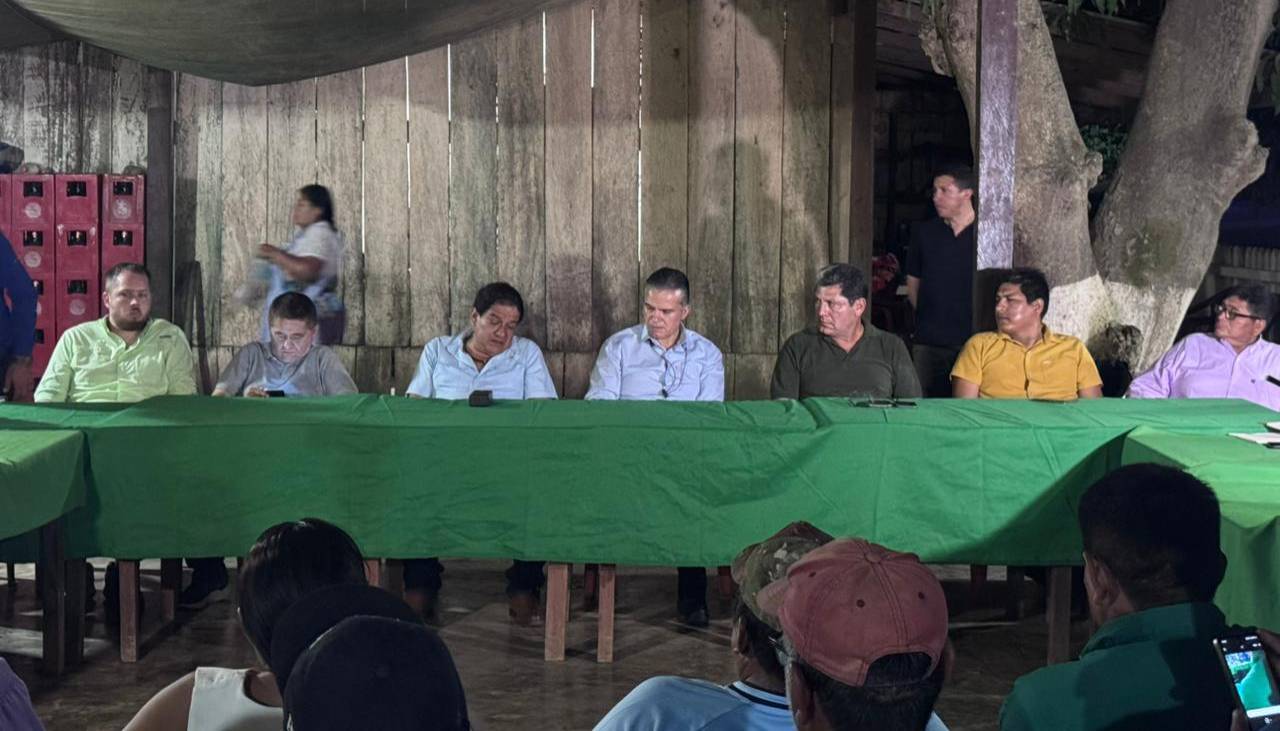 Decreto del diésel: Estos son los acuerdos alcanzados para levantar el bloqueo en la ruta Santa Cruz-Beni