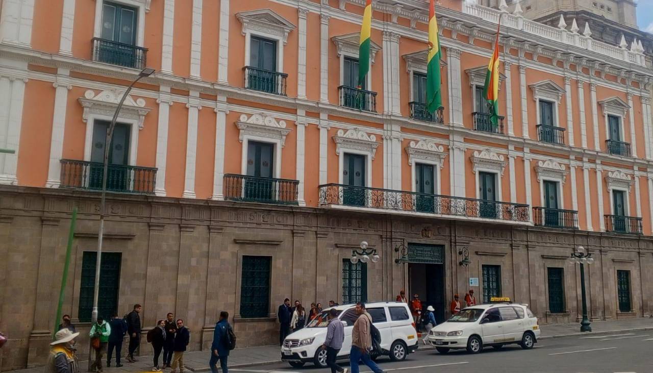 Paz reduce viceministerios de 58 a 17: “El Estado deja de ser una bolsa de empleo”, señala la vocera presidencial