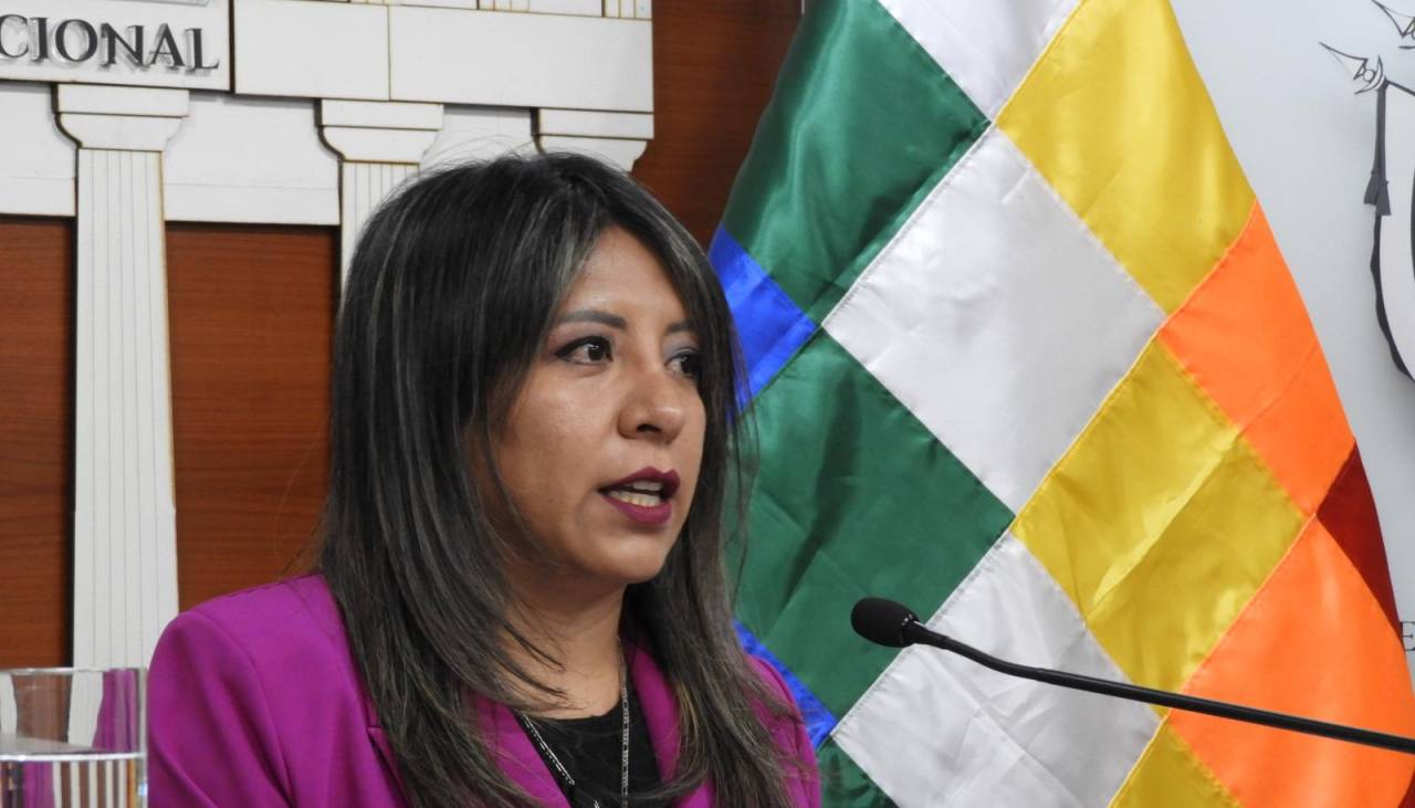 Nadia Cruz renuncia al Viceministerio de Igualdad de Oportunidades un día después de solidarizarse con Evo Morales