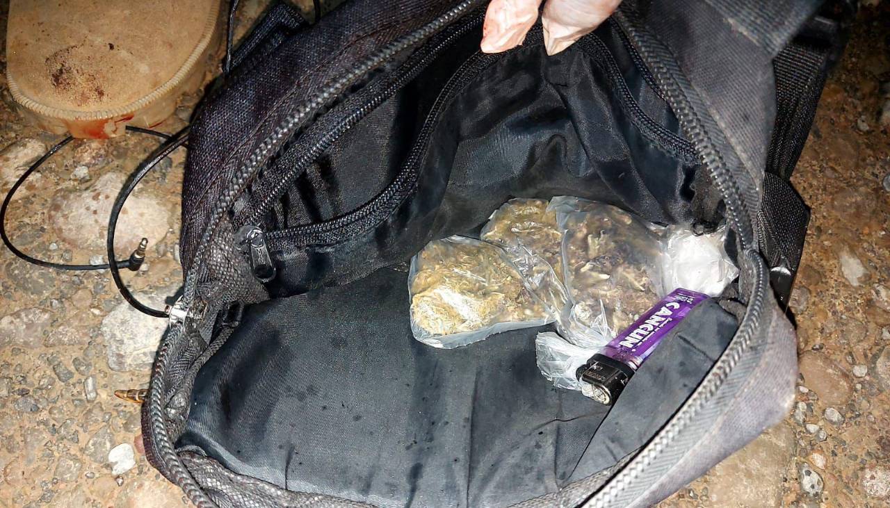 Fiscalía señala que el hombre acribillado en el trópico llevaba marihuana y cocaína dentro de un morral