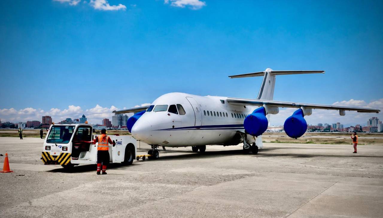 Línea aérea tramita licencias para operar, en especial en Potosí, dice ministro Zamora