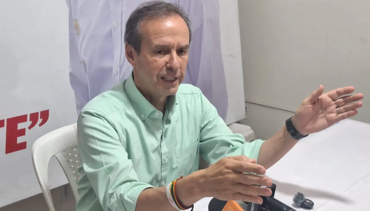 Tuto Quiroga desafía a Rodrigo Paz a debatir sobre su relación con Evo Morales y corrupción 