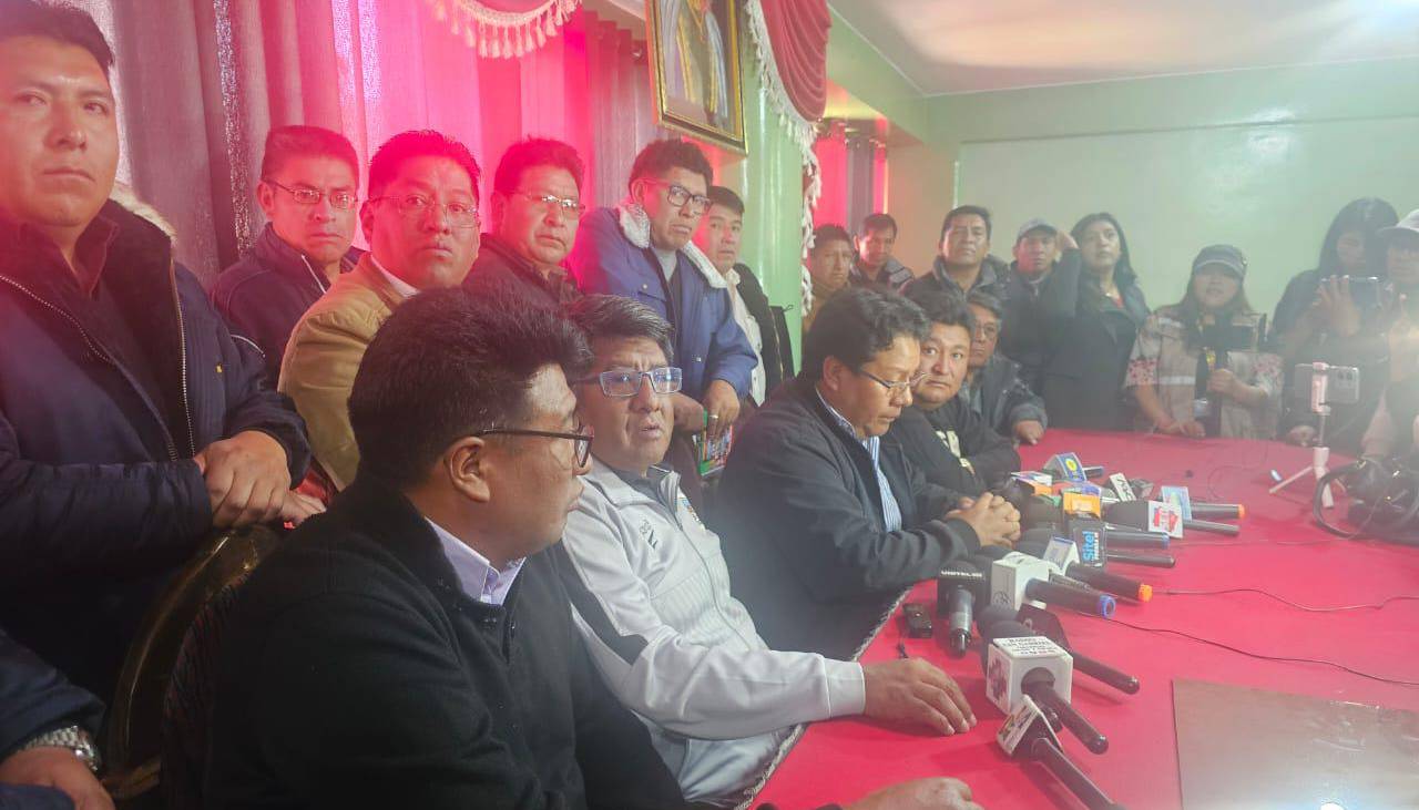 Choferes de El Alto no acatarán paro nacional del lunes y exigen estudio de costos para el pasaje
