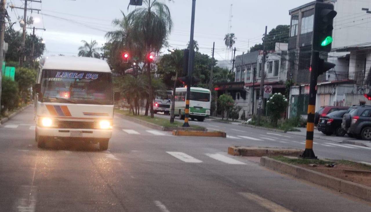 Micreros restablecen servicio de manera paulatina tras acuerdo con la Alcaldía cruceña 