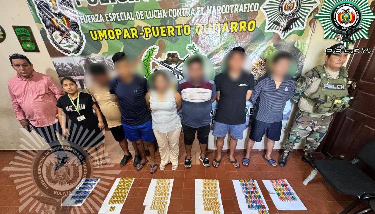 Felcn aprehende a 12 personas e incauta 625 cápsulas de droga en Roboré