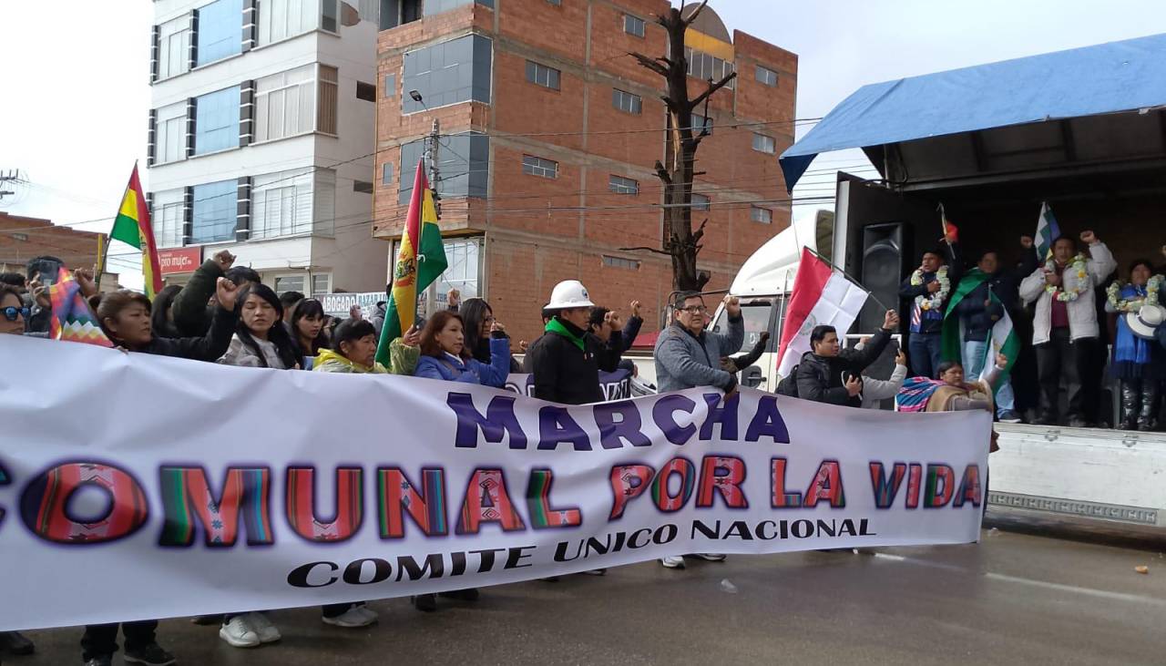 Con Evo atrincherado en el trópico, la marcha de evistas parte de Patacamaya con rumbo a La Paz 