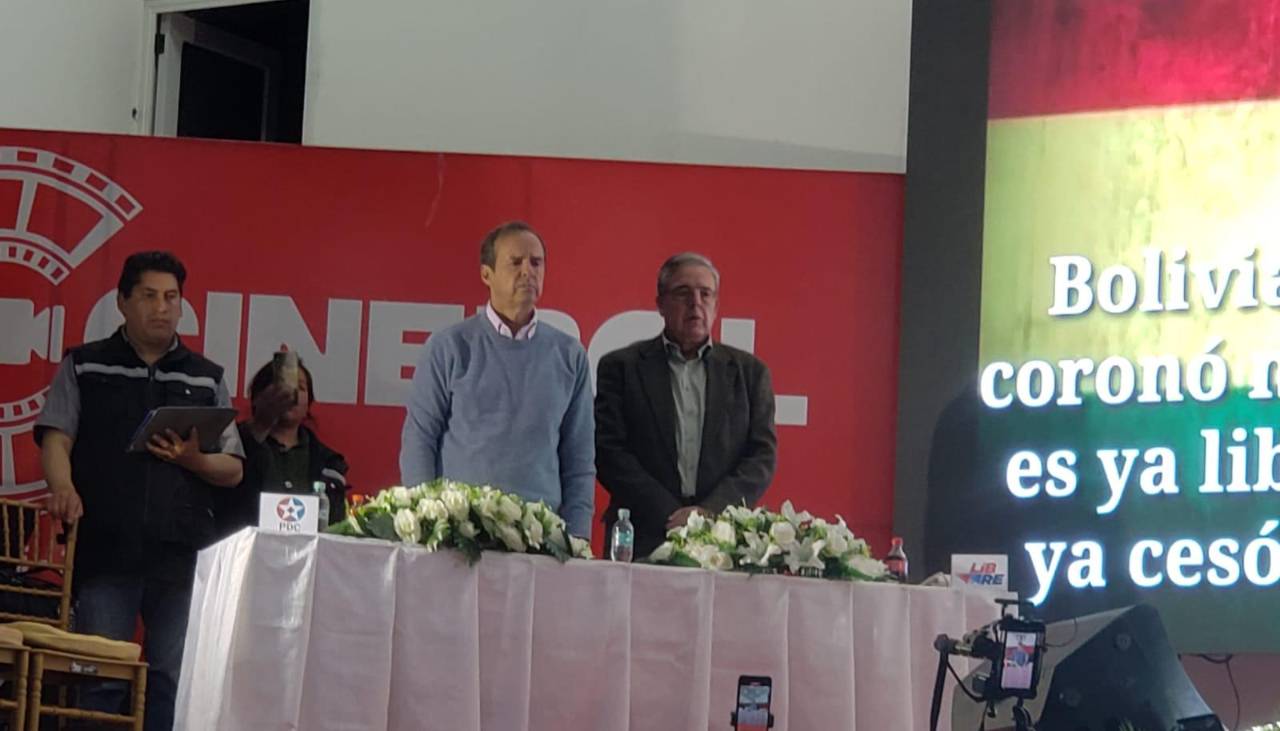 Tuto cree que “debe ser sacado de la campaña” el asesor del PDC que realizó polémica declaración para criticar a Velasco