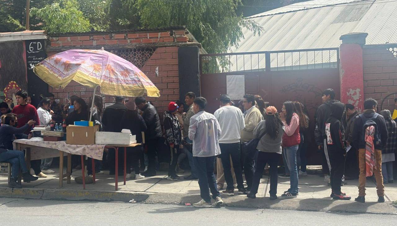 A pocos días de iniciar clases, continúa la atención para alumnos nuevos y traslados de estudiantes