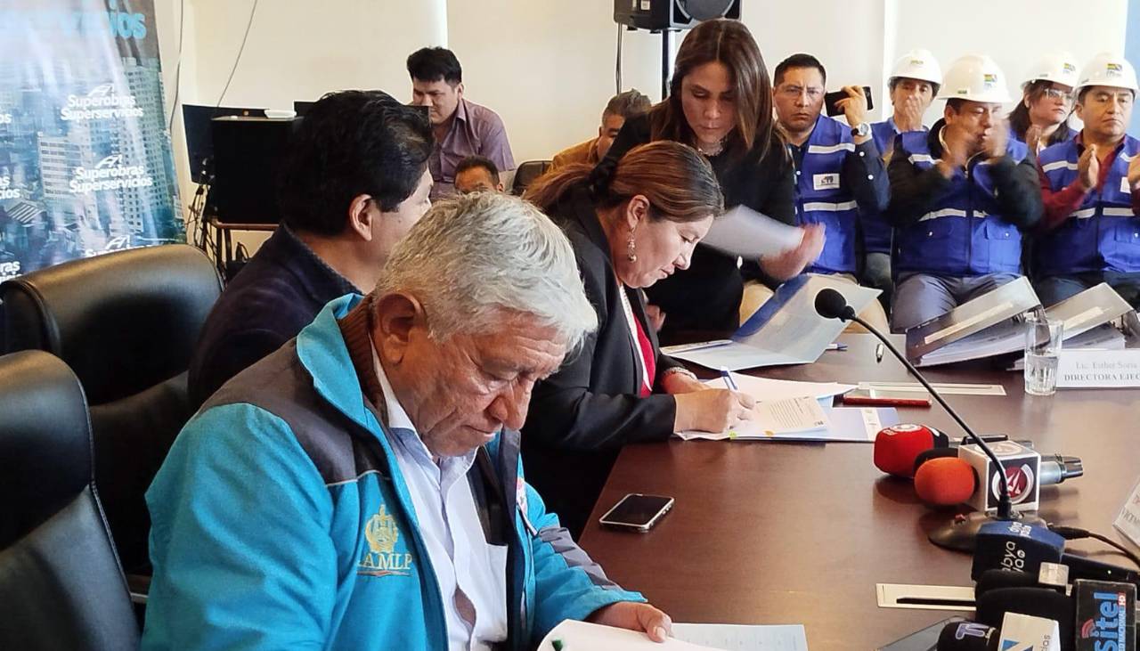 Alcaldía de La Paz y FPS firman convenio por Bs 28 millones para obras en zonas con “grandes problemas de deslizamiento”