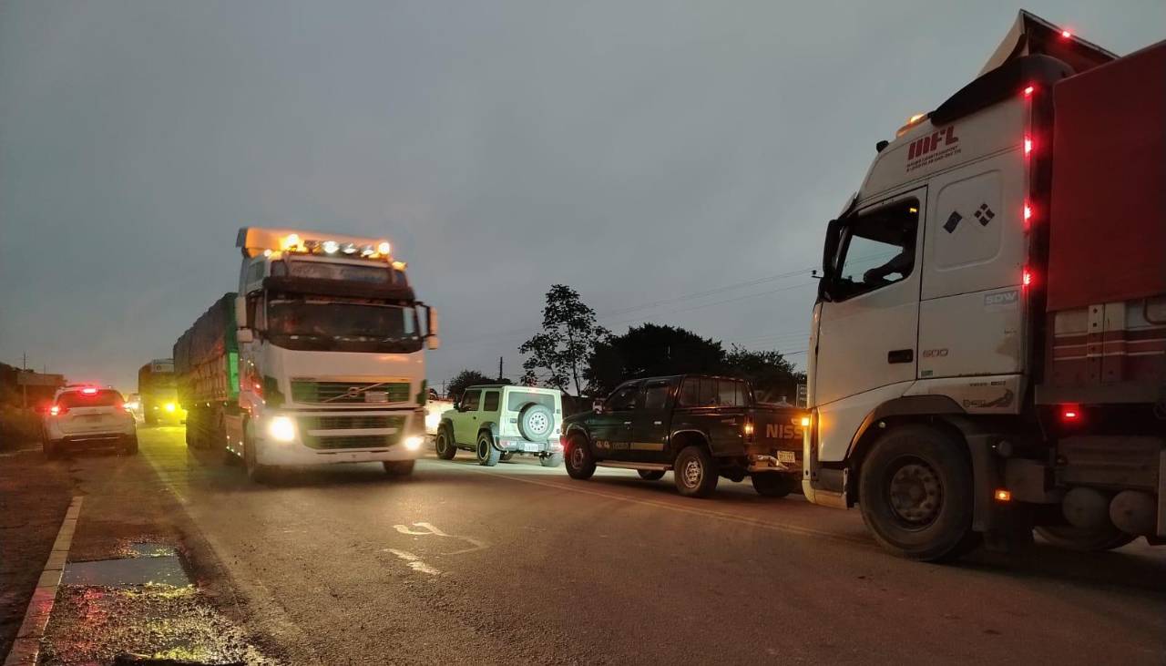Ejecutan corredor humanitario que permite el paso de vehículos en San Julián durante cuatro horas