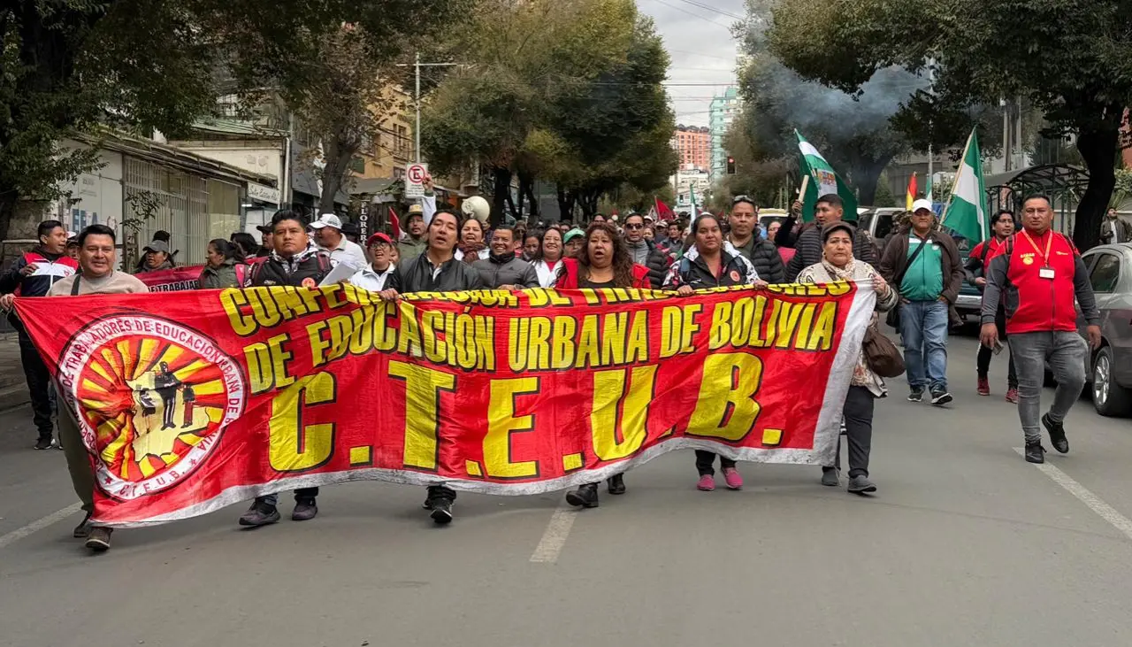 Magisterio rompe diálogo con el Gobierno y advierte la llegada de “miles” de maestros a La Paz, dice dirigente 