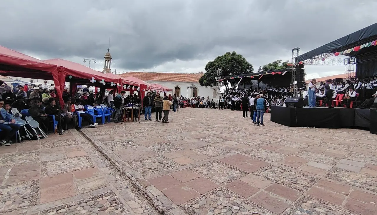 Prohíben el uso de agua durante la celebración del Carnaval de Antaño en Sucre y advierten con sanciones