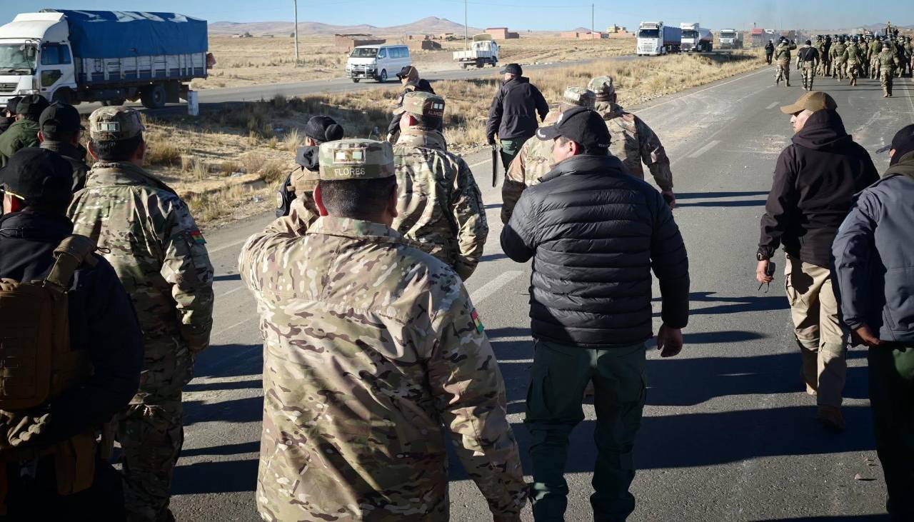 Operativo en marcha: “La ruta La Paz - Oruro está expedita”; reportan menos de 20 bloqueos en el segundo día del Estado de excepción 