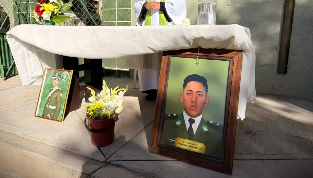 Rinden homenaje a los cuatro policías asesinados en bloqueos de Llallagua y Confital