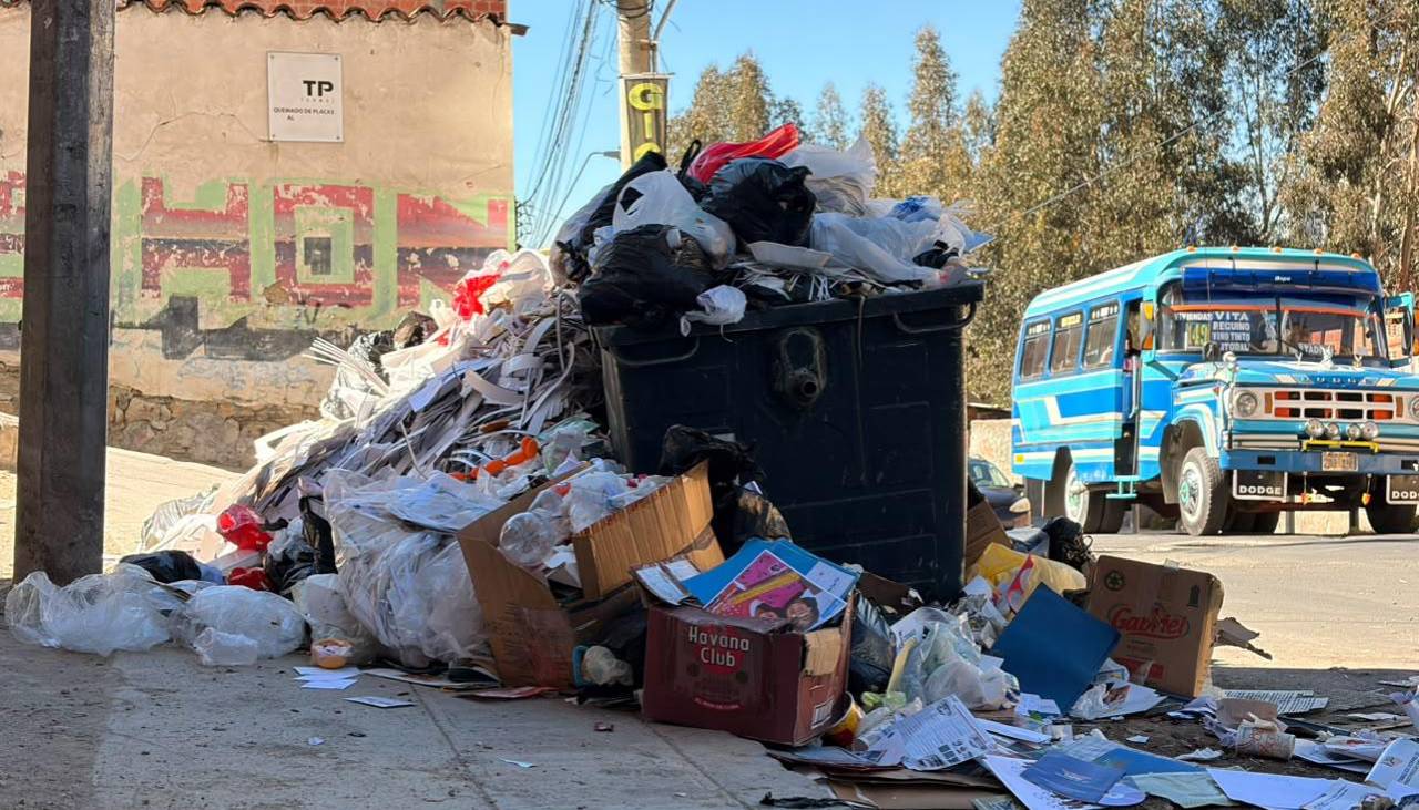 “Nos hace mal a la salud”: Vecinos denuncian focos de infección ante la acumulación de basura en La Paz 