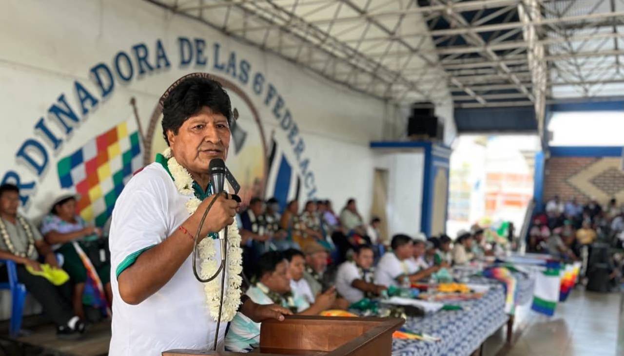 Evo en congreso: “Si siguen eliminándonos como movimiento político, puede volver la lucha armada”