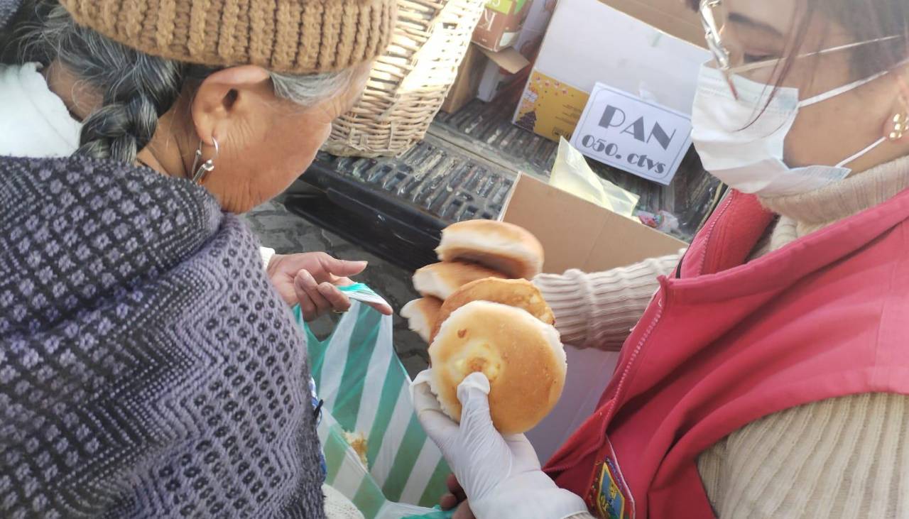 Pan a 50 centavos: Alcaldía promueve venta directa en los barrios de la ciudad de El Alto