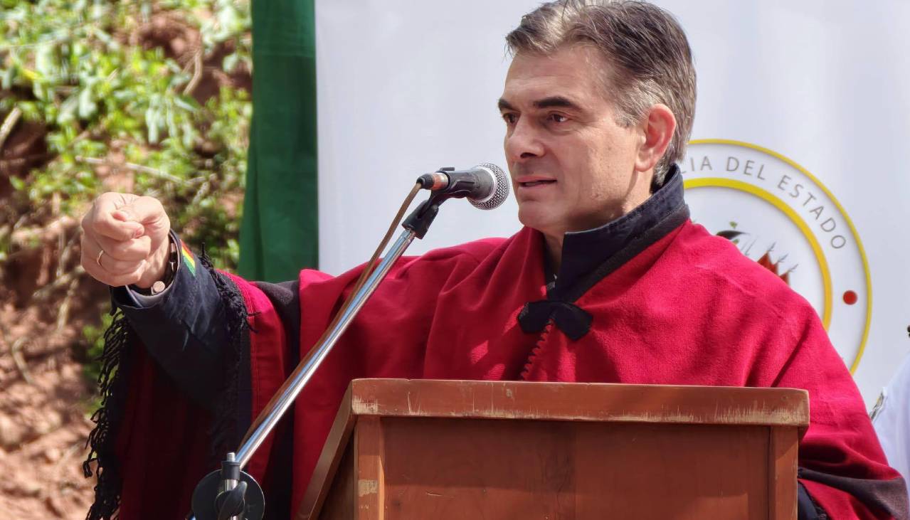 Analista: El Gobierno pierde el control del relato ante la crisis del diésel y la presión por abrogar decreto 5676