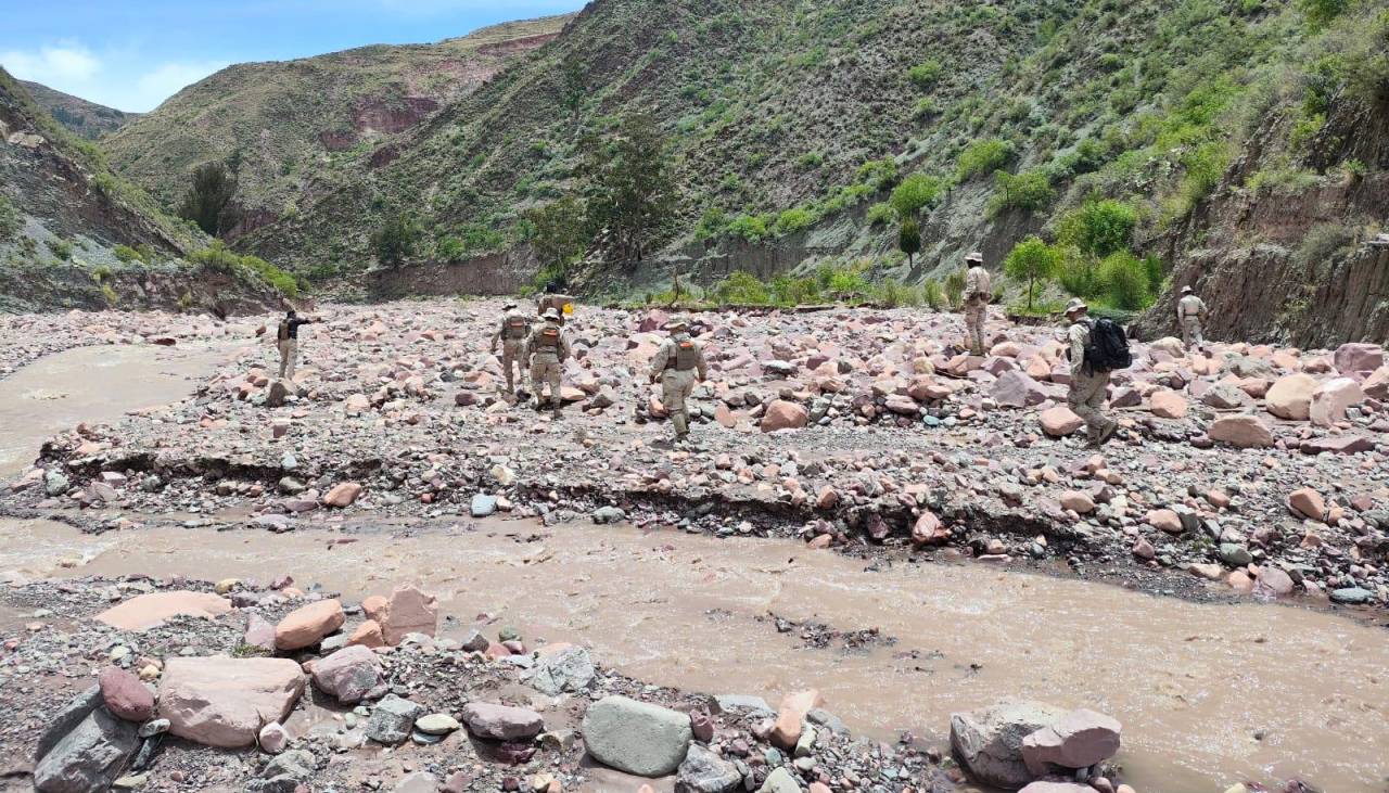 UGR retoma búsqueda de hombre que cayó al río en el trópico y están en alerta ante el anuncio de desbordes