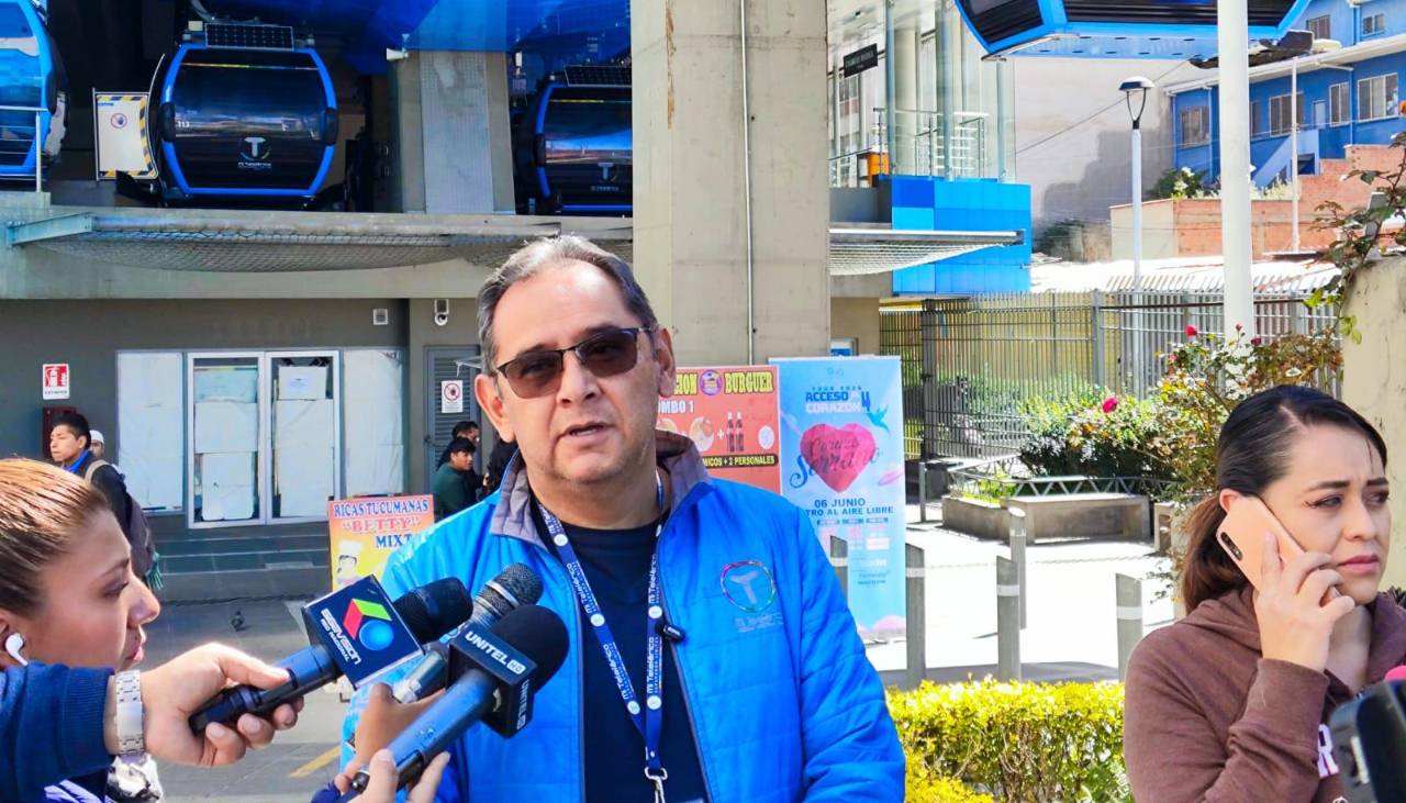Suspenden operación de la línea Azul del teleférico en El Alto ante las movilizaciones