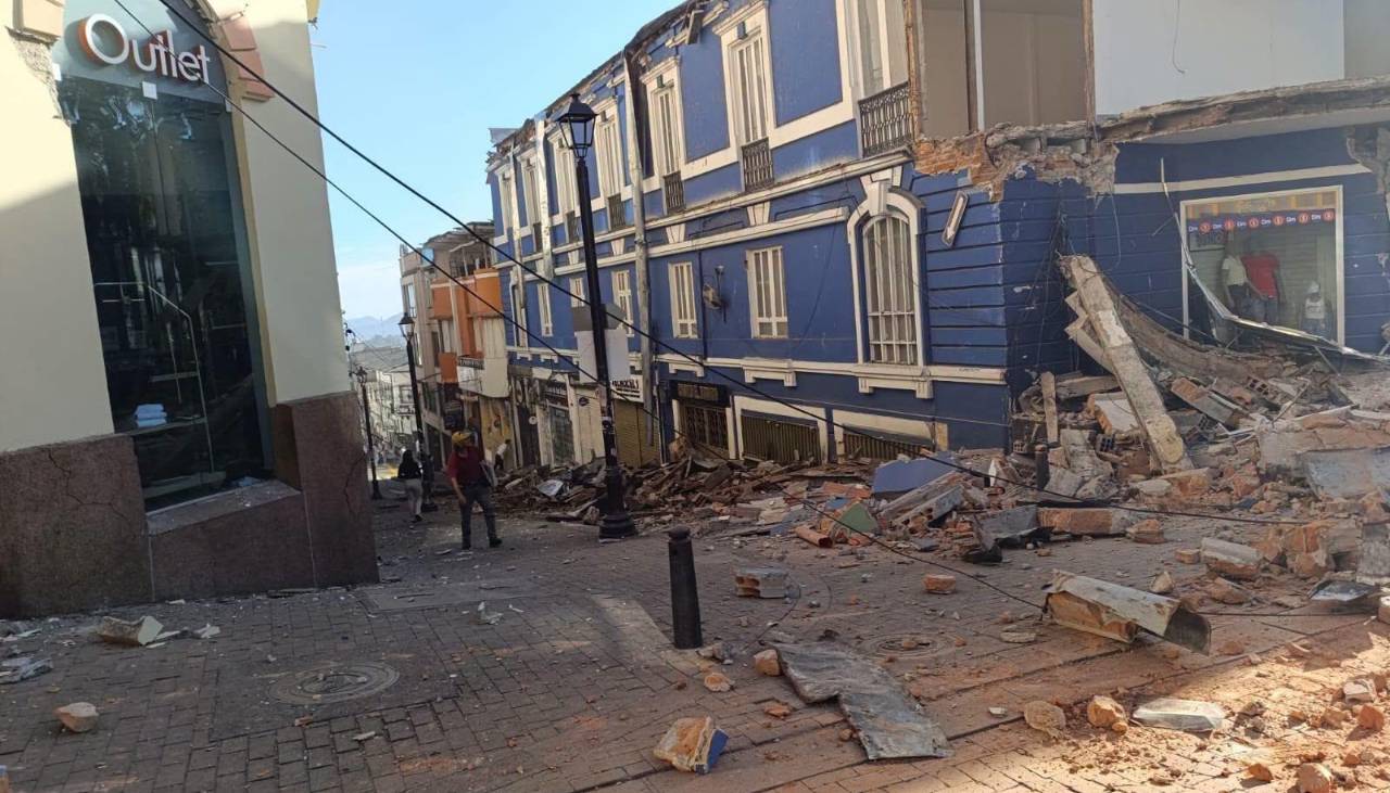 Un temblor de magnitud 7,4 sacude Colombia; hay daños en edificios de varias ciudades