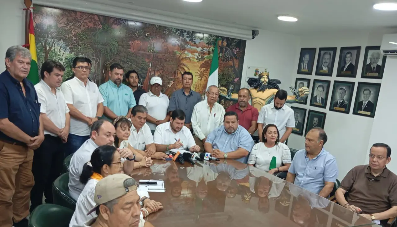“El Gobierno cedió ante la extorsión”: Cívicos convocan al presidente Paz a una reunión