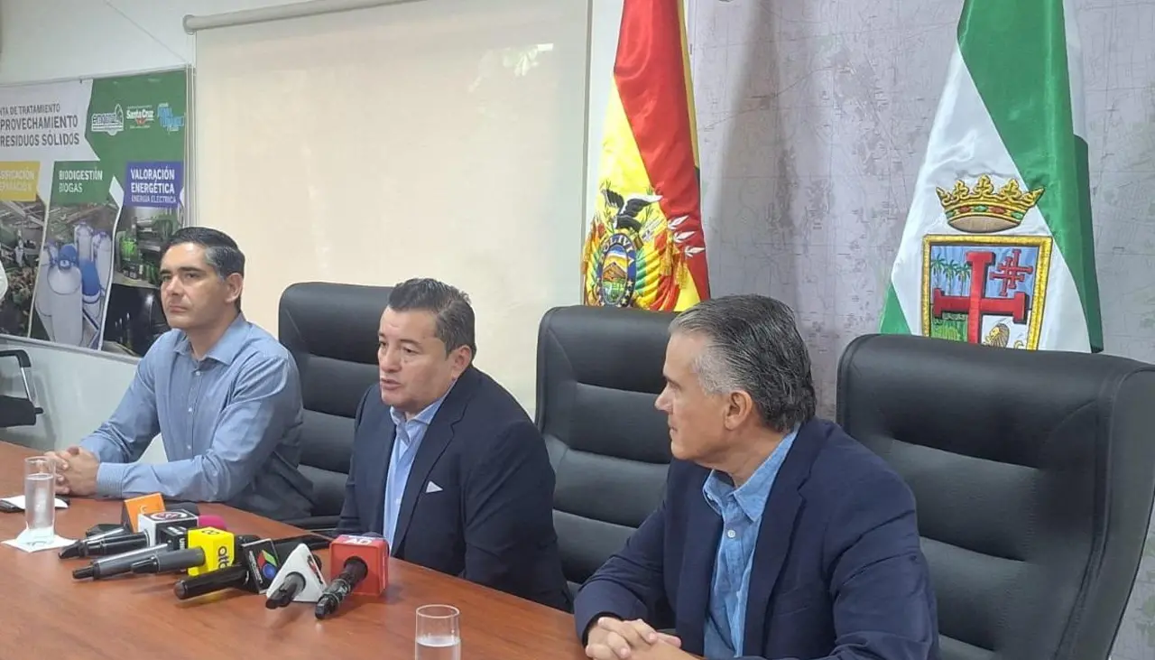 Santa Cruz: Tras reunión con transportistas, ministro Justiniano dice que se declaró un cuarto intermedio