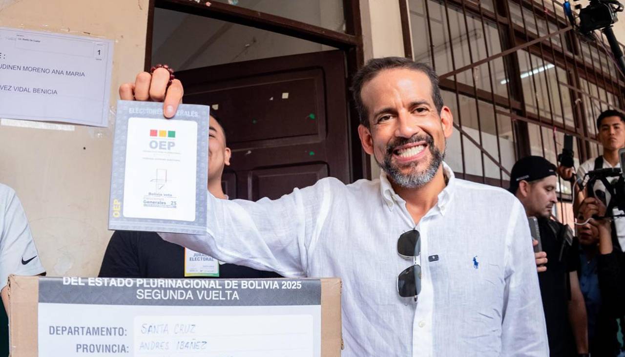 Luis Fernando Camacho felicita a Rodrigo Paz por su triunfo frente a Jorge Tuto Quiroga