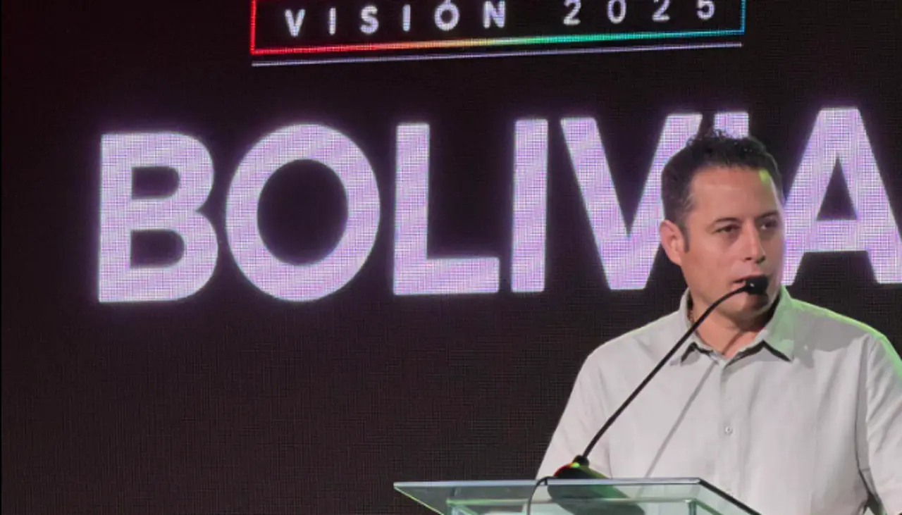 “Mano dura contra los avasalladores”, dice Lara que denuncia complicidad de instituciones del Estado