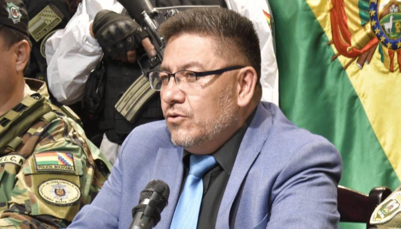Líder criminal vinculado al PCC vivía hace “muchos años” en Bolivia y tenía 20 casas en Santa Cruz, dice viceministro