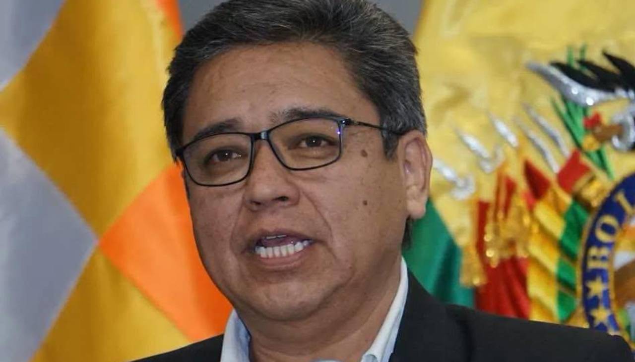 Vocero presidencial dice que Luis Montaño “se autonombró” fiscal general y que se debe revisar qué dice la norma
