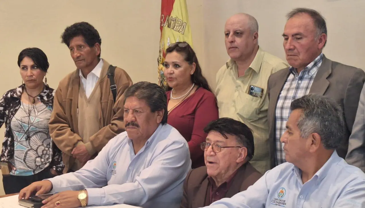 Una segunda vuelta sin guerra sucia y el inicio del proceso para el pacto fiscal, son conclusiones de la reunión nacional de cívicos