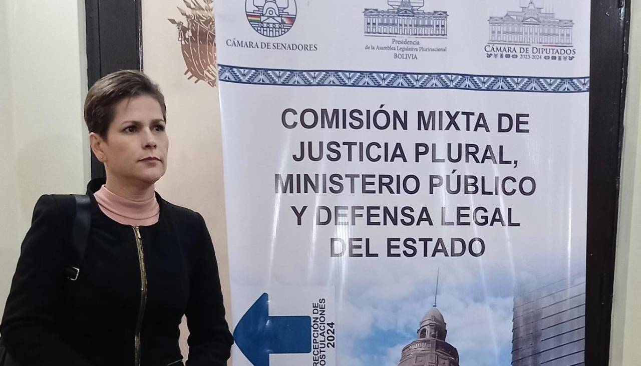 La juez que anuló la orden de aprehensión contra Evo no asistió a la audiencia de acción de libertad plantea en su nombre