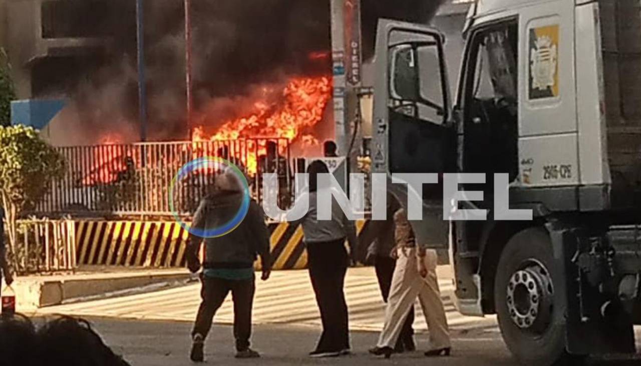 Explosión seguida de incendio se registra en un surtidor de Cochabamba