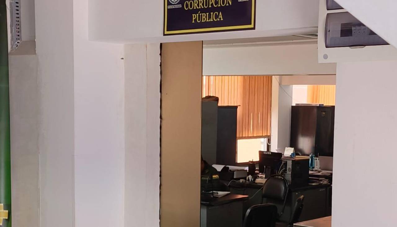 La Paz: Exministro Novillo acude a declarar a la Fiscalía por el caso el radares 