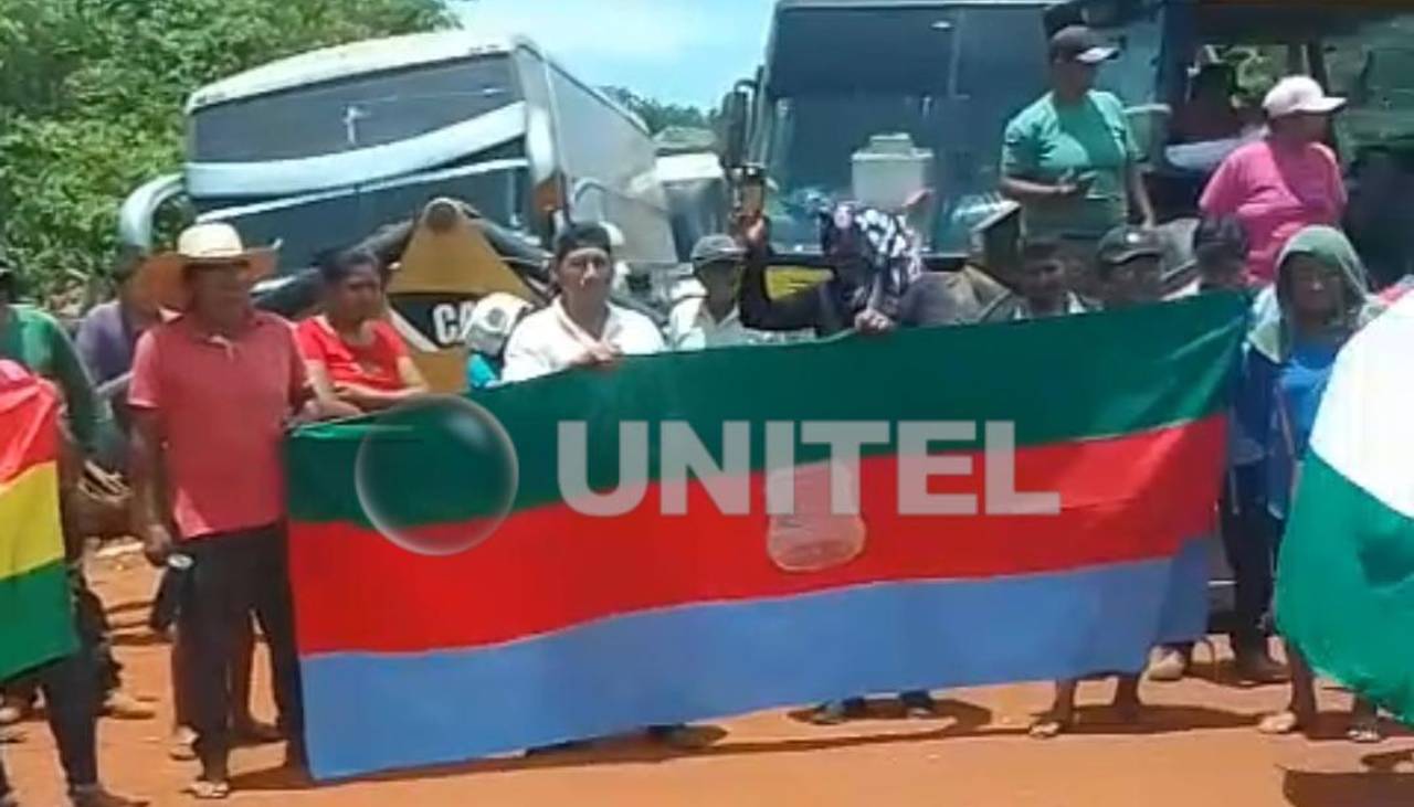 Municipio de San Matías está incomunicado por dos bloqueos; pobladores reclaman por fallas en el servicio de electricidad