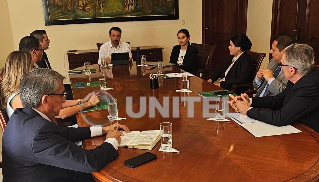 Santa Cruz: Estos son los siete funcionarios del primer gabinete del gobernador Juan Pablo Velasco