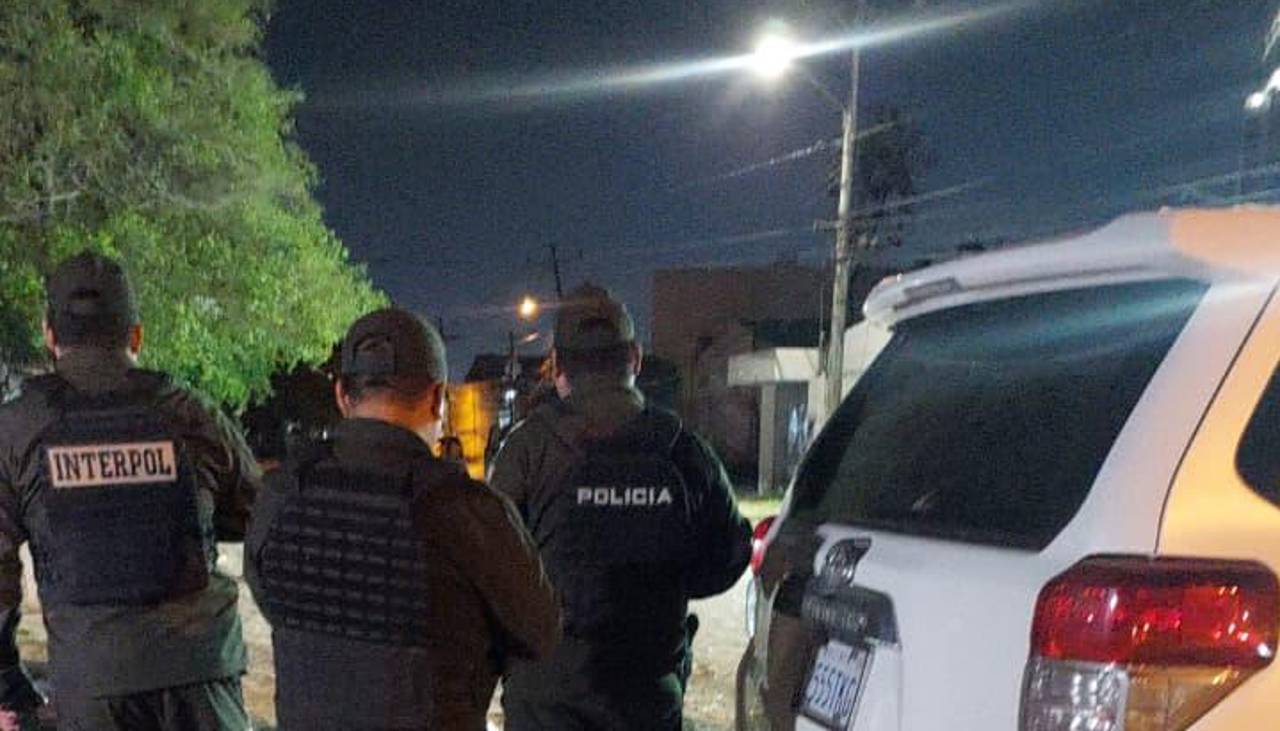 Dos personas fueron acribilladas dentro de una vehículo en la zona norte de la capital cruceña