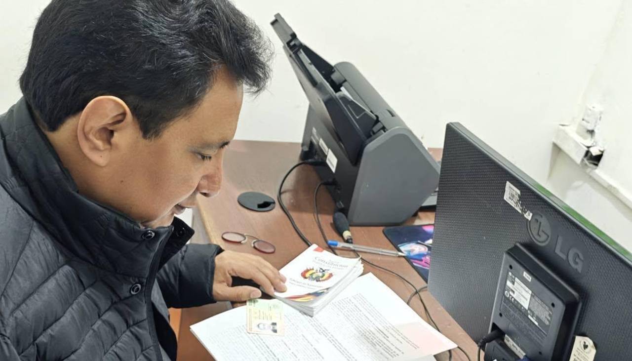 Exdiputado Barral presenta denuncia penal contra Lara por “publicar” llamadas grabadas sin consentimiento