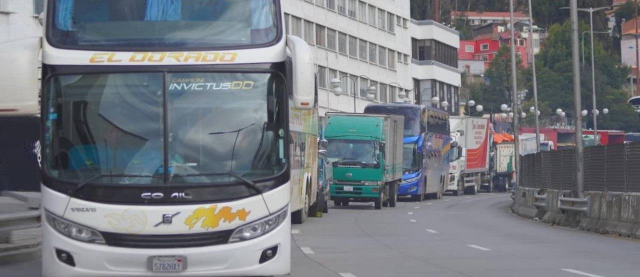 ¿Qué sectores del transporte no saldrán a trabajar este lunes ante el anuncio de repliegue?