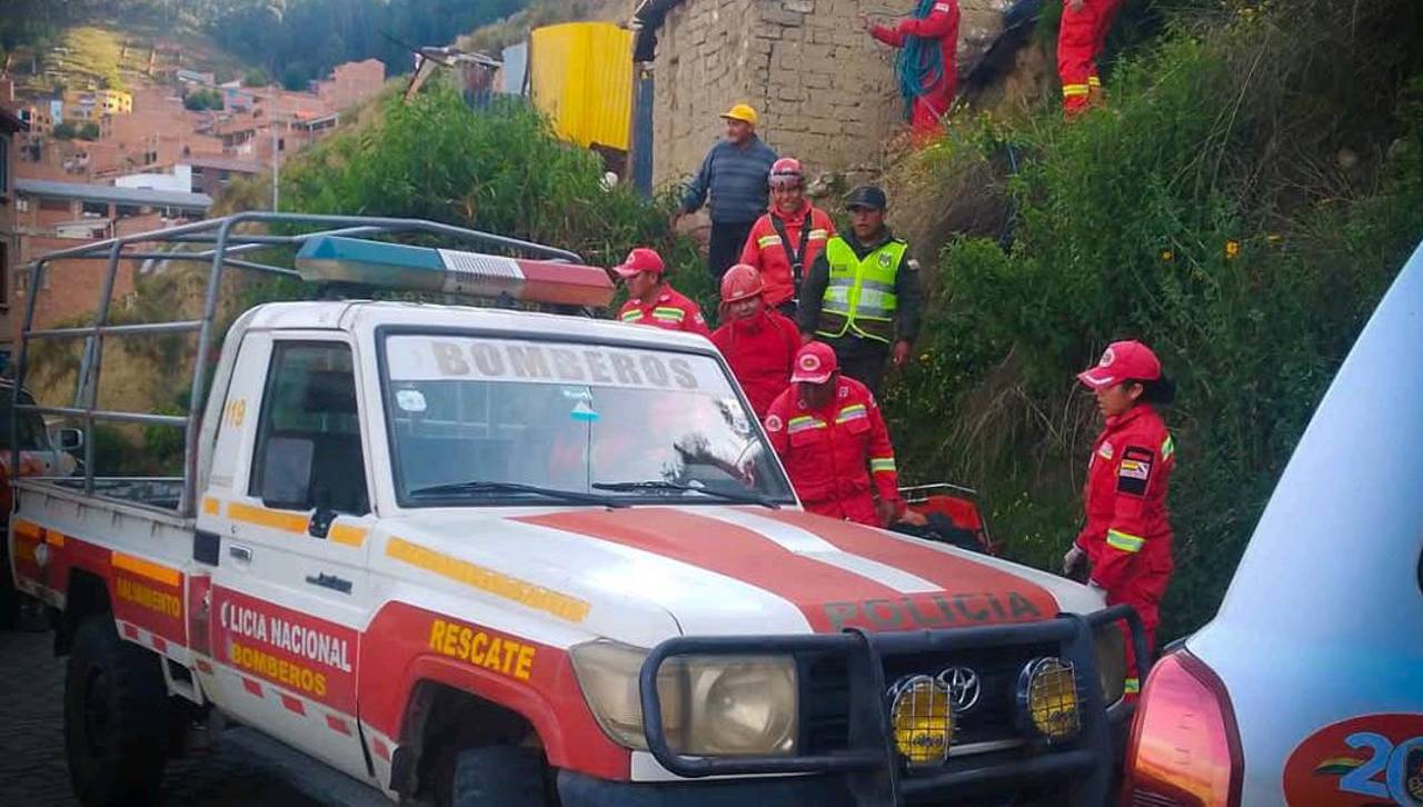 Hombre cae 150 metros por un barranco en La Paz y queda gravemente herido