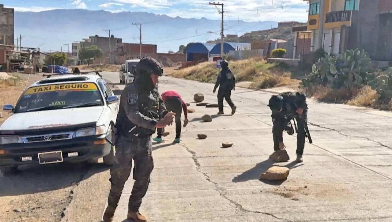 Cochabamba registra 30 puntos de bloqueo este lunes en diferentes carreteras