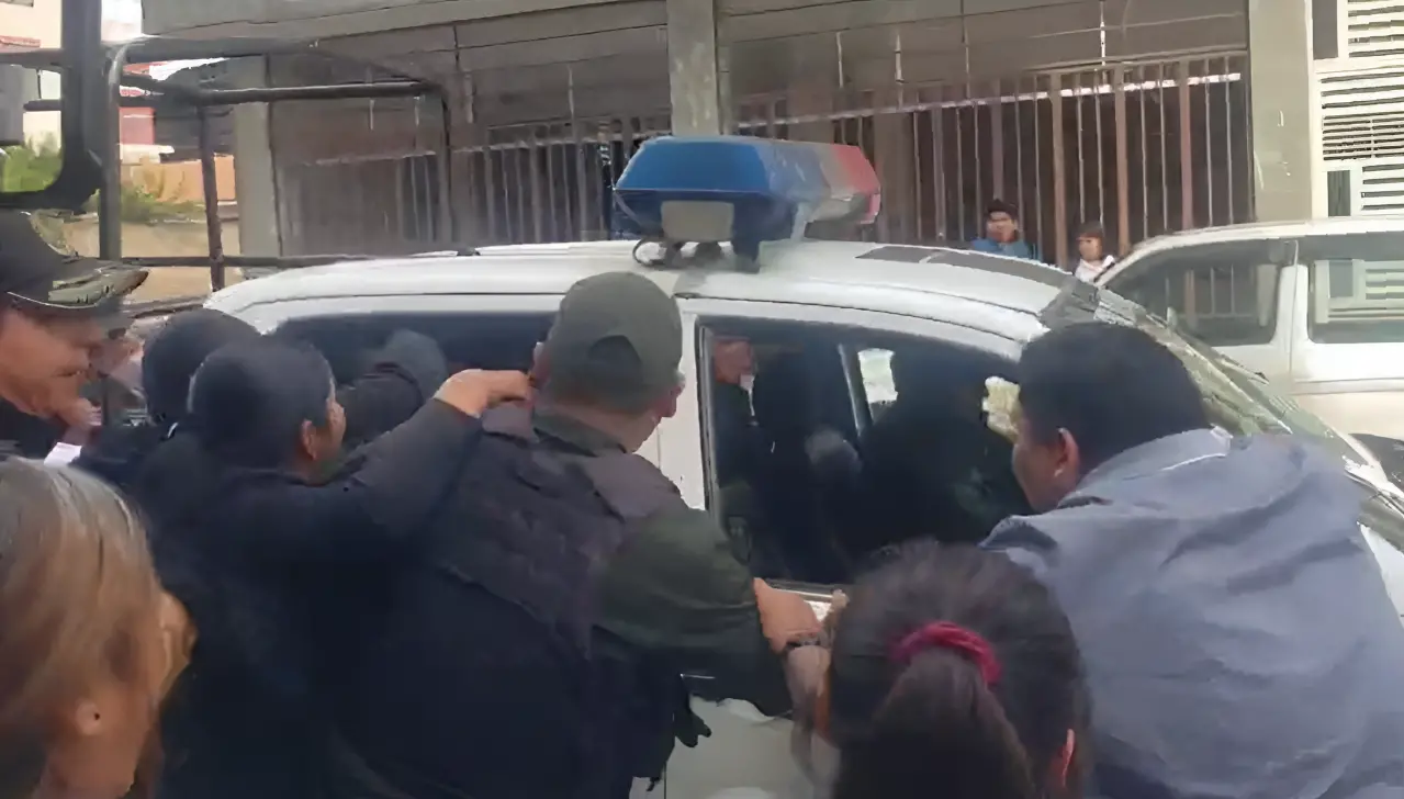 Acusado de asesinar a una niña de 10 años y apuñalar a su hermano menor cumplirá detención preventiva