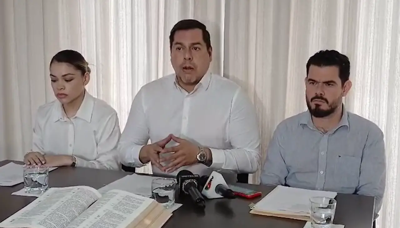 Destituyen a gobernador de Chonchocoro por autorizar traslado de Camacho a Santa cruz, según abogado