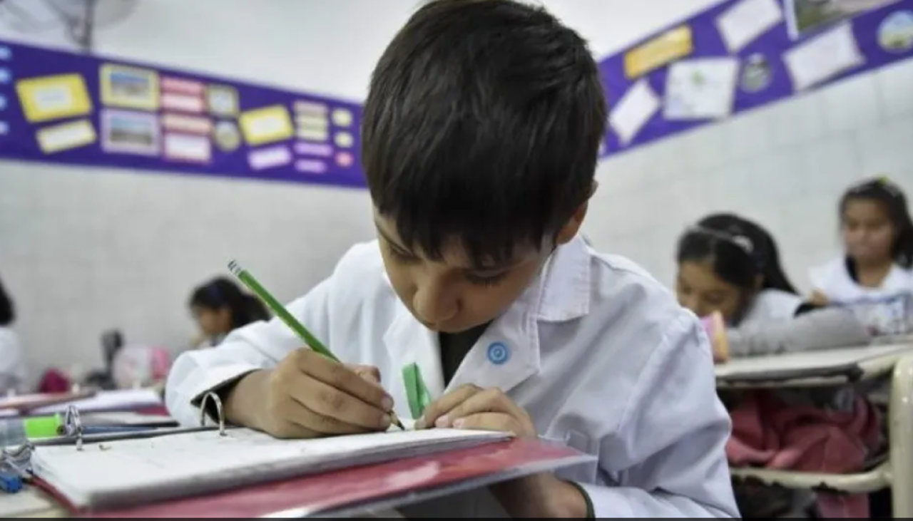 Sectores educativos rechazan ampliación de la vacación escolar en Santa Cruz y alistan reajuste del calendario