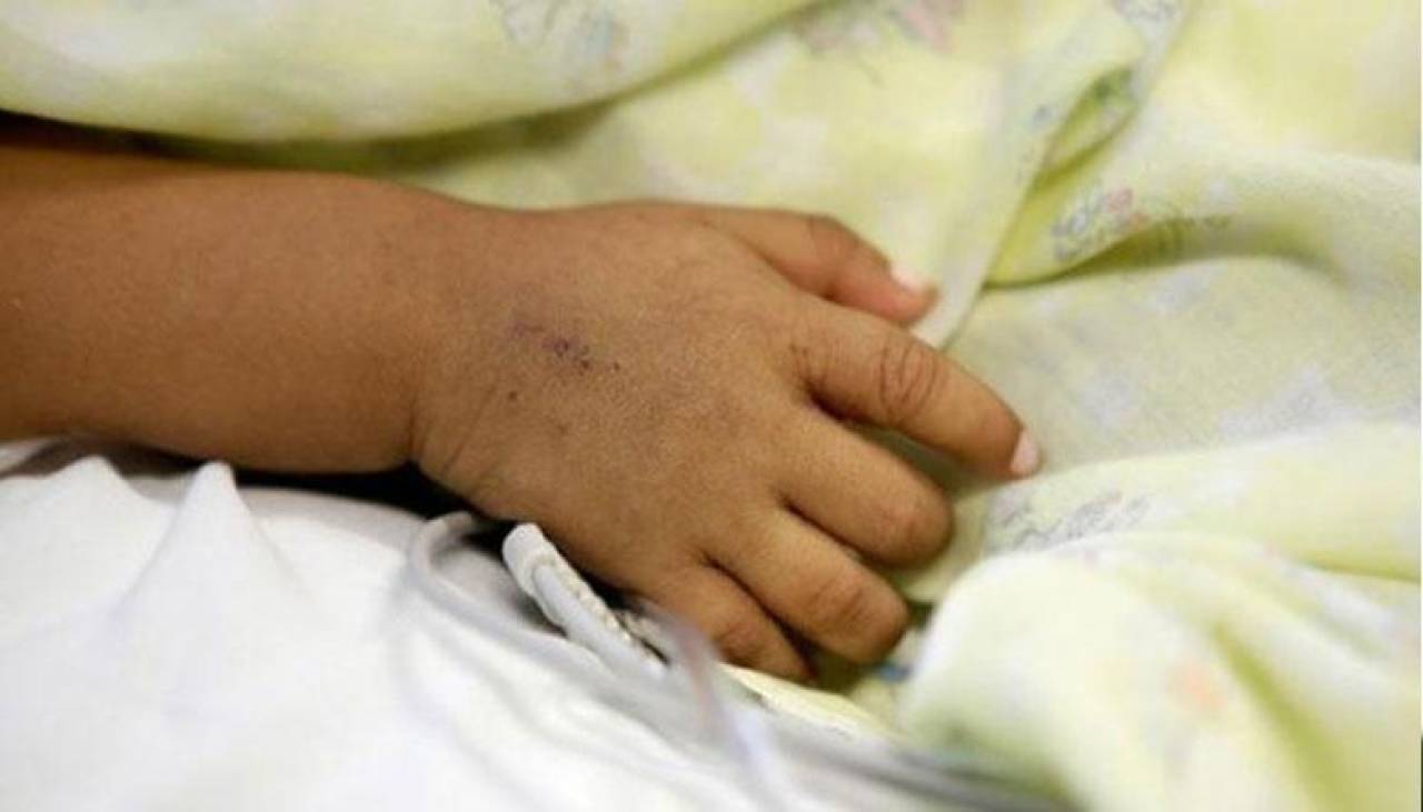 Un bebé muere cuando su mamá le daba leche, presuntamente en estado de ebriedad, según la Defensoría