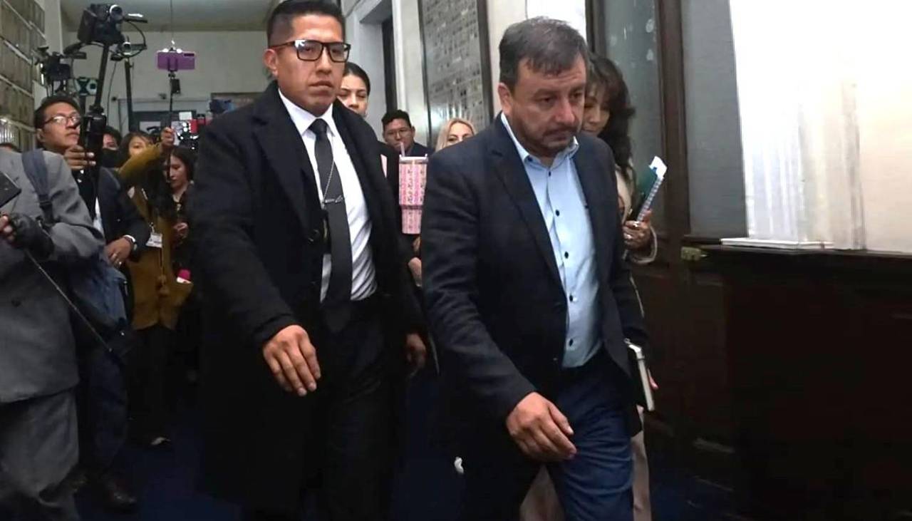 Caso gasolina: Medinaceli niega competencia en control del combustible y dice que esta labor es de YPFB y la ANH