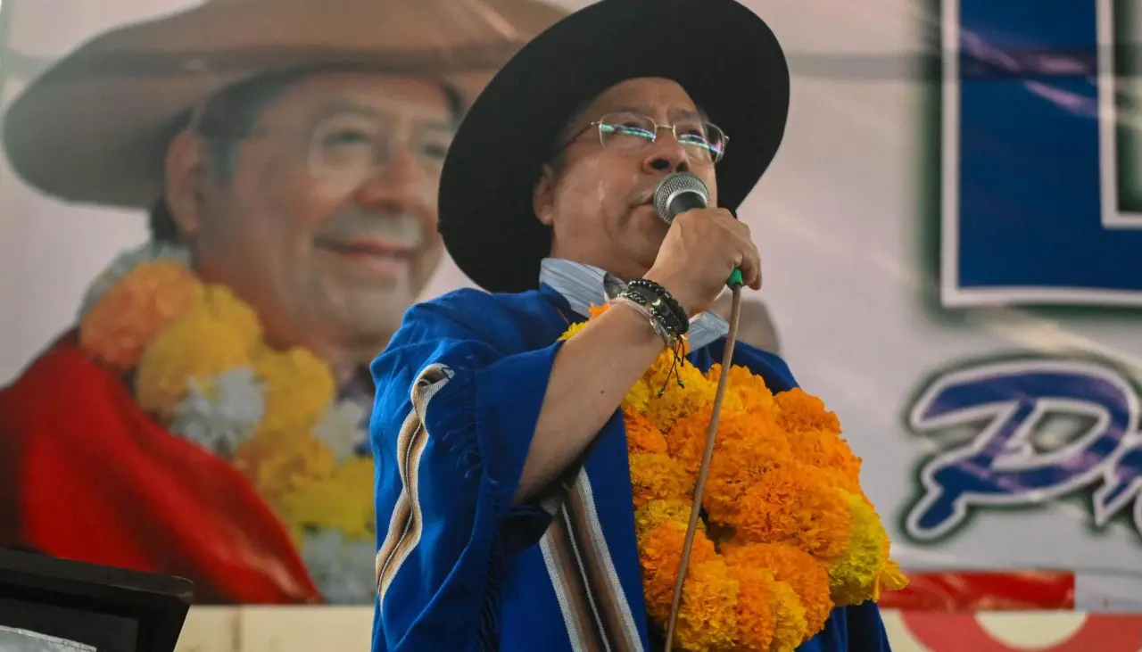 Arce dice que convocó a partidos de izquierda y que no es tarde para conformar un bloque de unidad