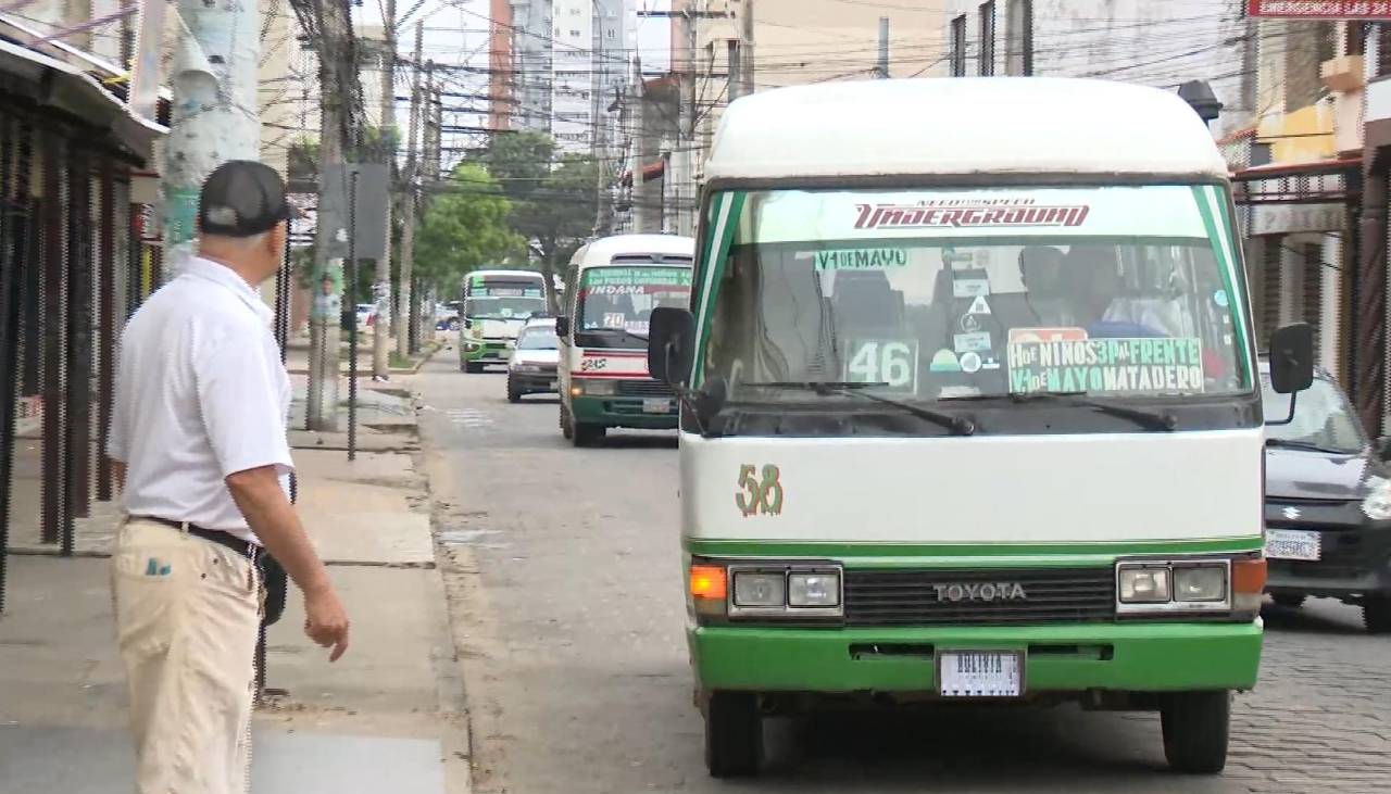 Micreros cruceños señalan que convertir sus unidades a GNV cuesta entre Bs 25.000 y 30.000
