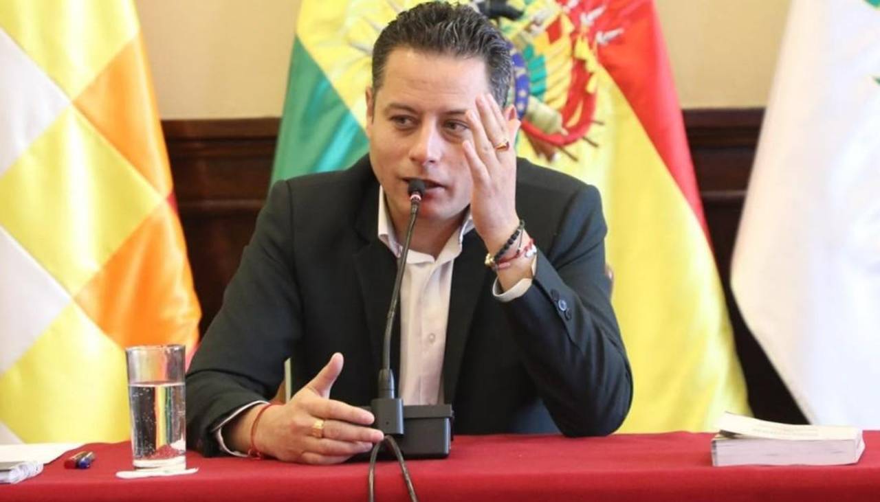 Lara pide al Gobierno mecanismos para evitar que el ajuste cambiario “se coma el salario”